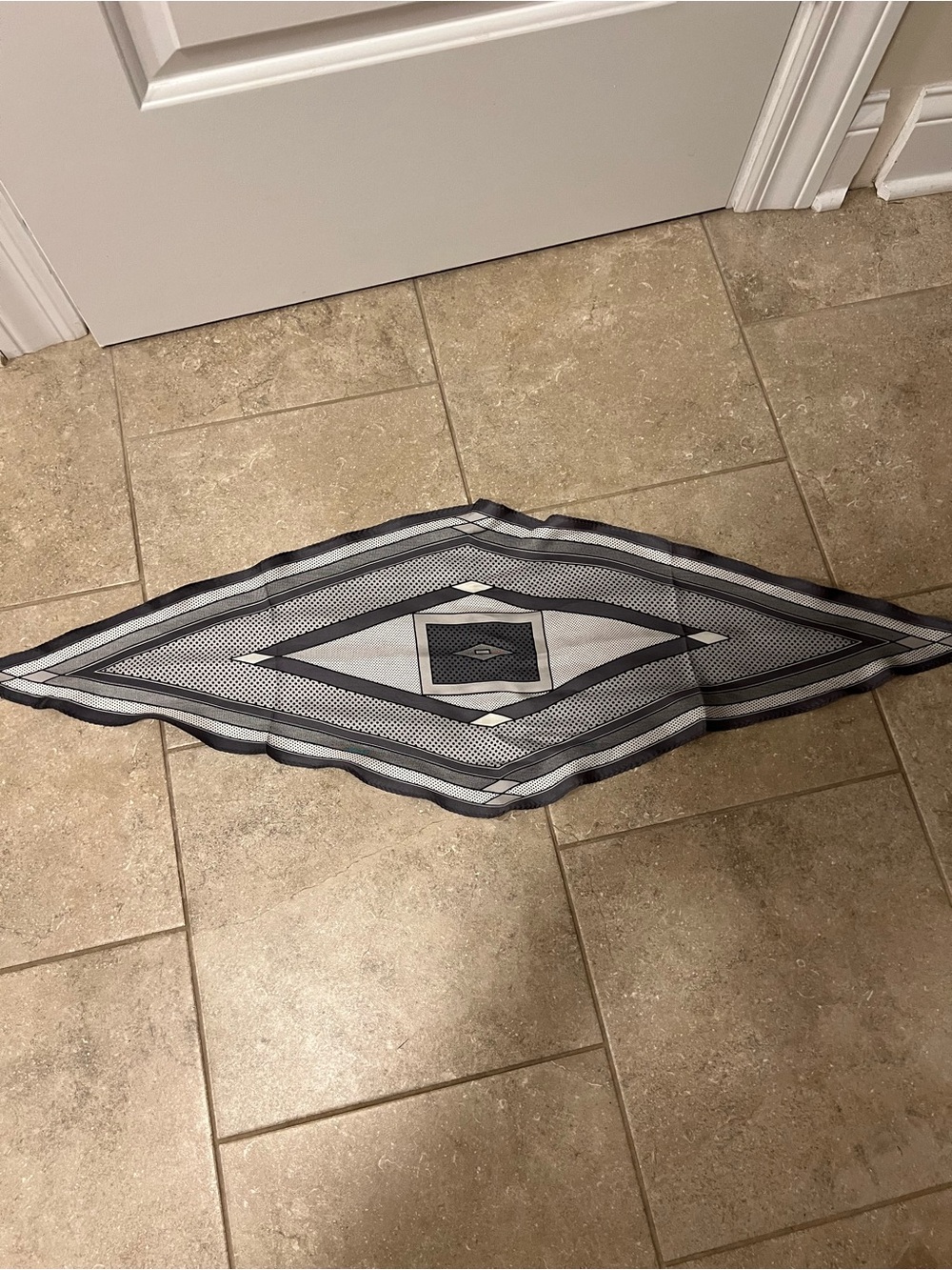 Women's Geometric Diamond Neck Scarf in Black , White and Gray